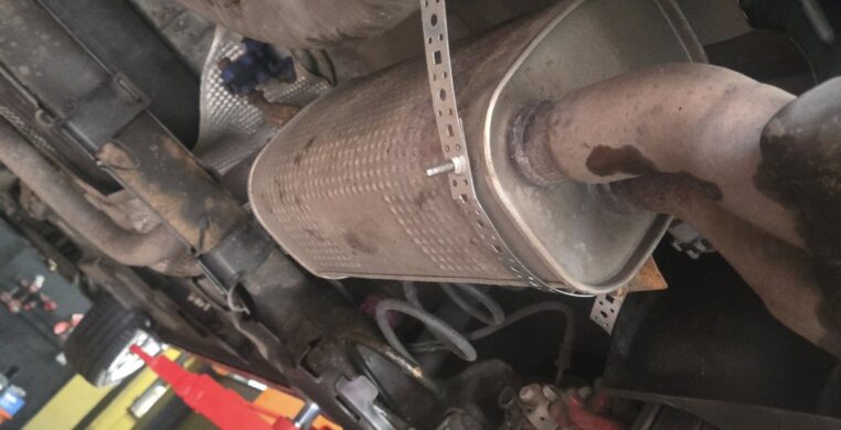 exhaust exhaust
